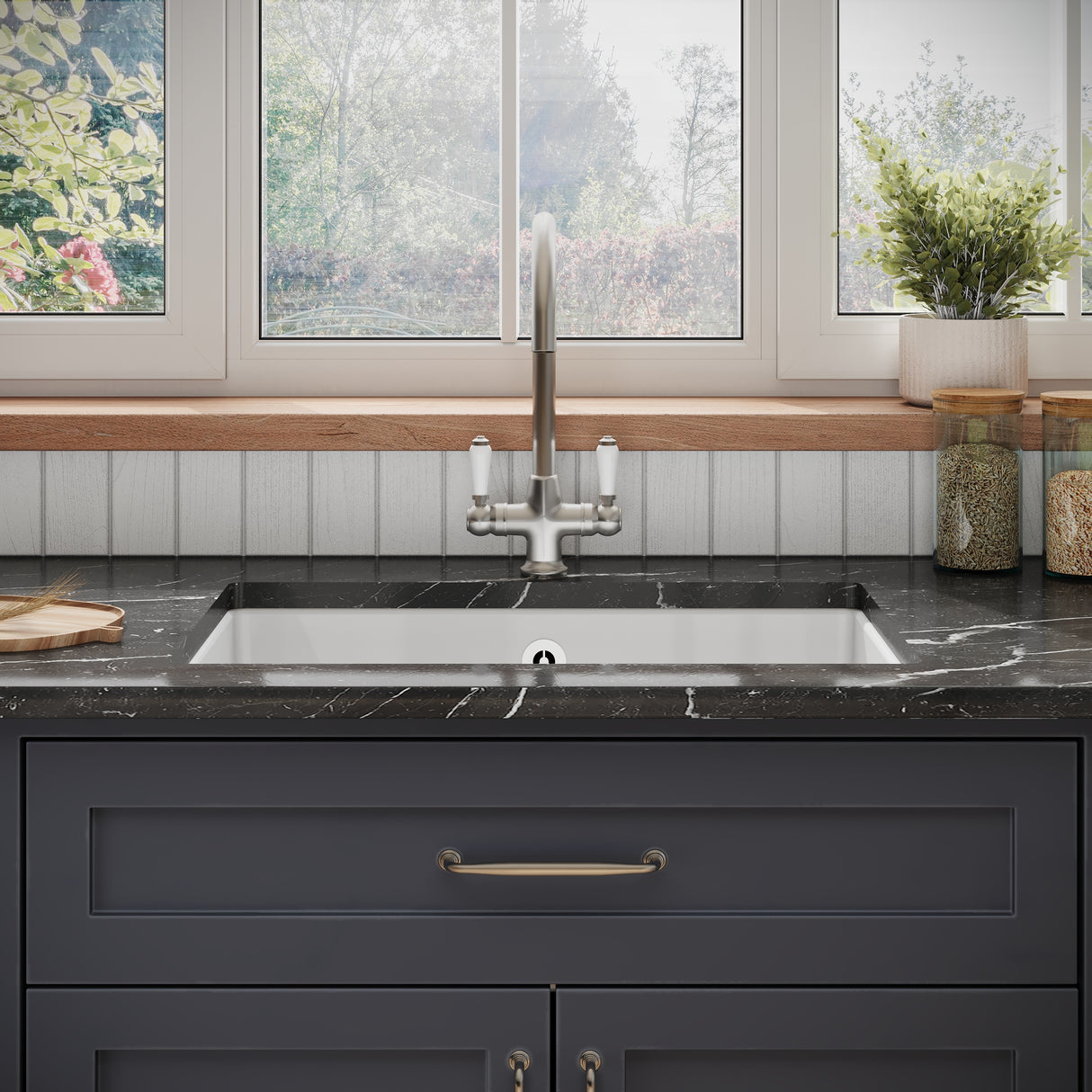 Single Bowl Fireclay Ceramic Square Undermount Kitchen Sink with Central Waste & Overflow