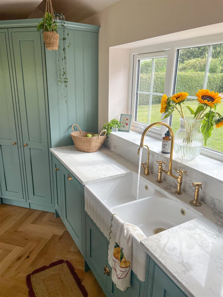 Kitchen Sink Materials Explained: Fireclay, Composite, and Stainless Steel