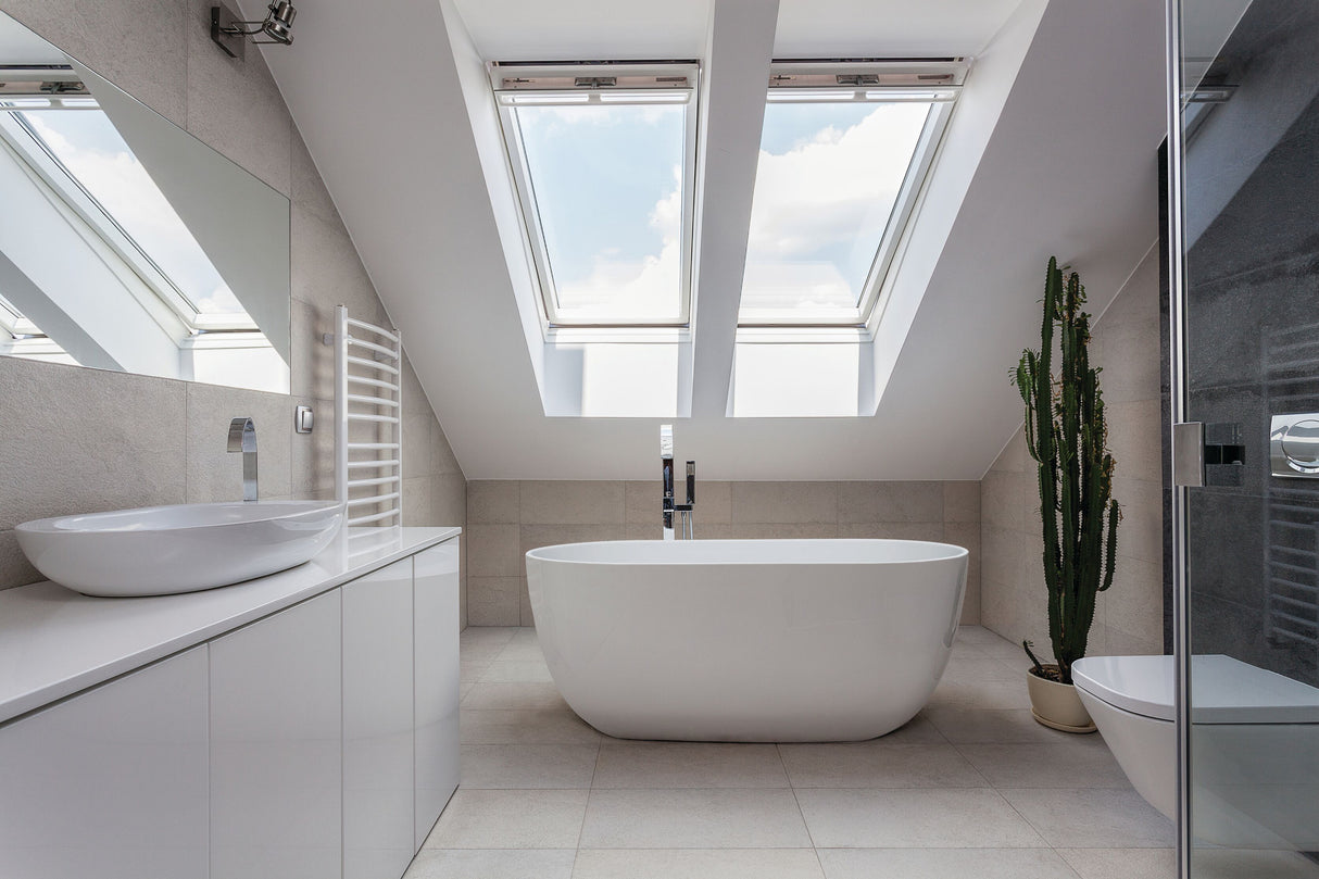 [BAS012S] Balterley  1500mm Freestanding Bath With Waste - Lifestyle 1