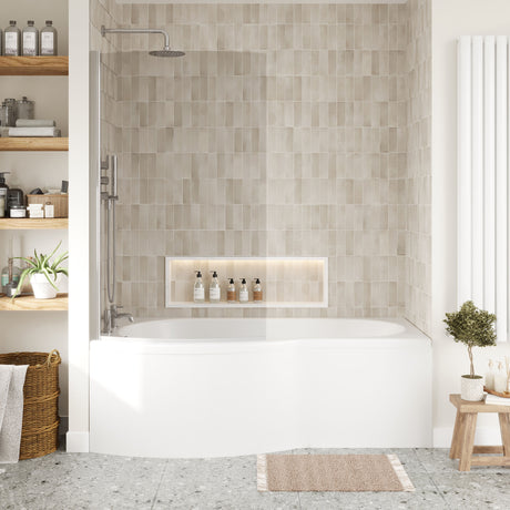[BBATH07] Balterley 1700 mm Left Hand B Shape Shower Bath Bundle & Tub, Curved 6 mm Safety Glass Screen & Matching Front Panel, Gloss White - Lifestyle 1