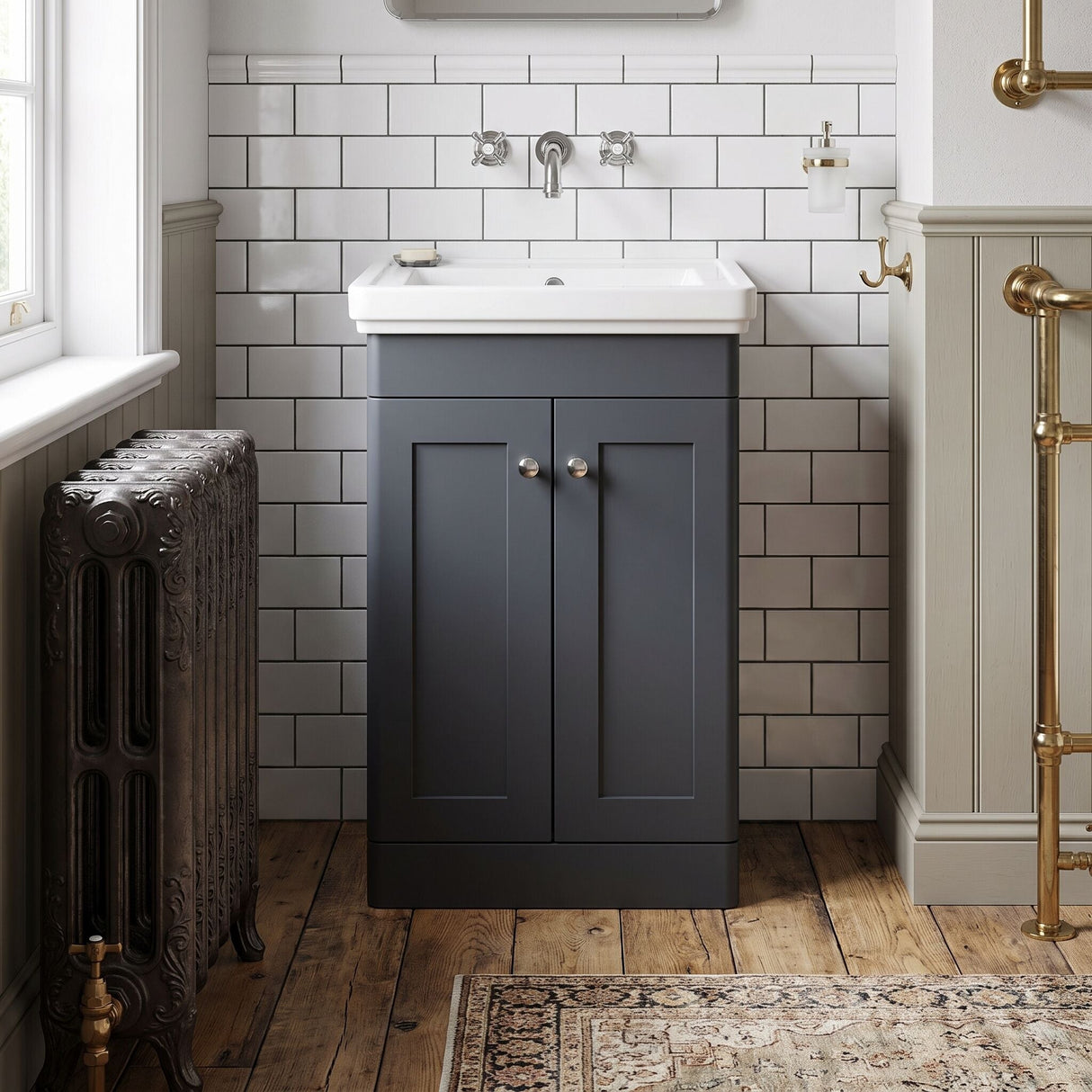 [BFCL1423H] Swynnerton Traditional 2 Door Floor Standing Vanity Unit with 0 Tap Hole Traditional Fireclay Basin, Choice of Size and Colour
