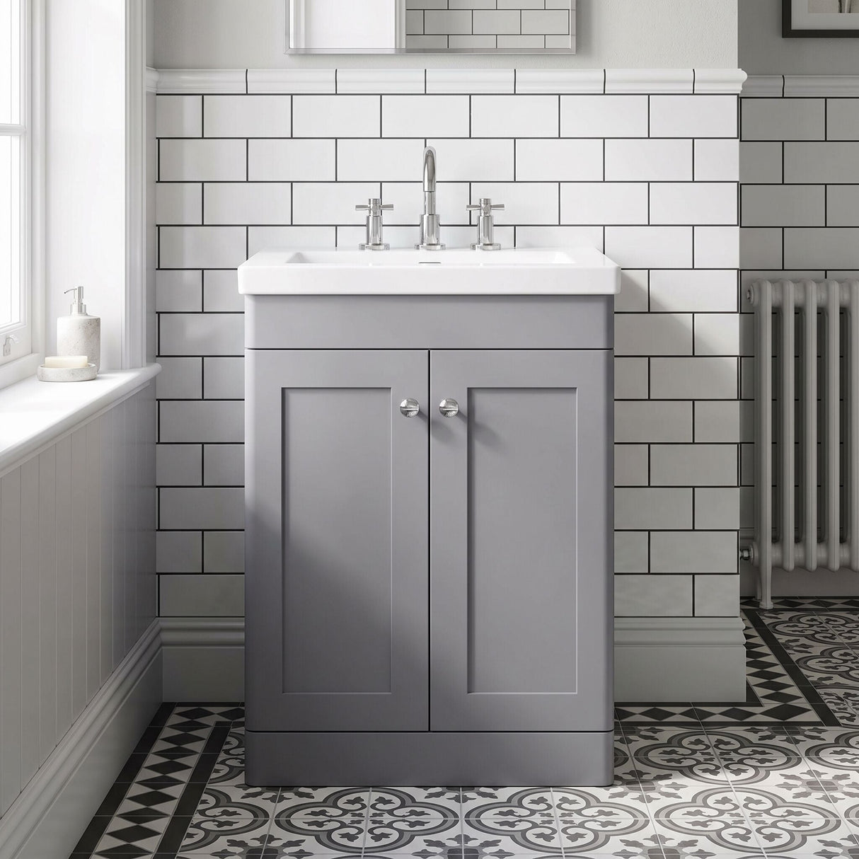 [BFCL225M] Swynnerton Traditional 2 Door Floor Standing Vanity Basin Unit with 3 Tap Hole Modern Fireclay Basin, Choice of Size and Colour
