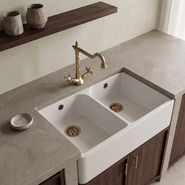 [BKS212WT13] Traditional Fireclay Kitchen Bundle: Double Bowl Full Weir 1 Tap Hole Butler Sink, Wastes & Classic Tap, 795mm - Brushed Brass - Silo