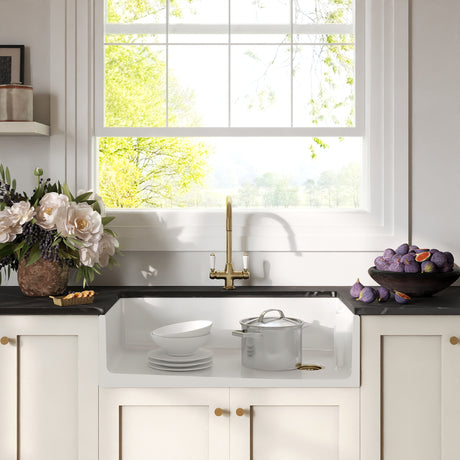 Traditional Fireclay Kitchen Bundle: Single Bowl Belfast Sink with Strainer Waste & Mono Lever Handle Tap, 895mm - Brushed Brass